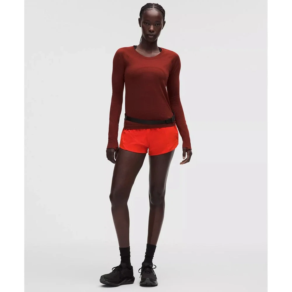 823-Lululemon-Hotty Hot High-Rise Lined Short 2.5